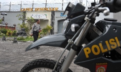 Anggota Brimob Polda Bali jaga Lapas Kerobokan.