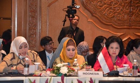 Anggota Delegasi Parlemen Indonesia, Nihayatul Wafiroh dalam sidang AIPA.