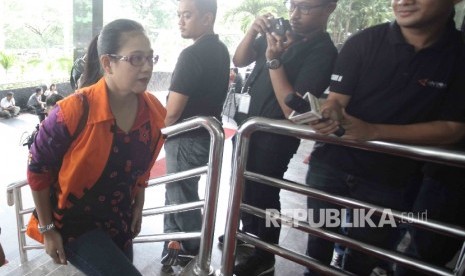 Anggota DPR RI Komisi V Fraksi PDIP, Damayanti Wisnu Putranti menjalani pemeriksaan di Gedung KPK, Jakarta, Selasa (29/3).