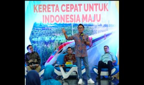 Anggota Fraksi PAN DPR RI, Eko Patrio,  saat menjadi pembicara di sosialisasi dengan tema 