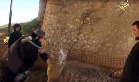 Anggota ISIS klaim hancurkan patung di Nimrud