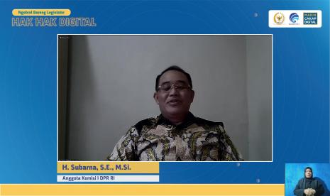 Anggota Komisi I DPR, Subarna. Anggota Komisi I DPR RI Subarna mengatakan teknologi digital telah menawarkan hal positif bagi pengguna budaya digital. Kemudahan akses informasi serta data yang dapat disajikan dapat menjadi penuntun diberbagai kehidupan dan budaya di masa lalu serta sebagai uaya mempersiapkan budaya di masa depan. 