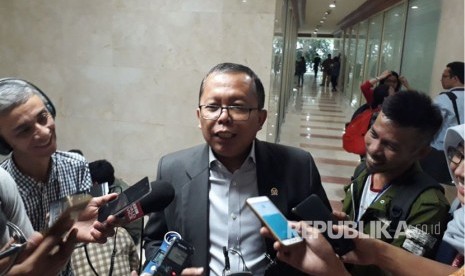 Anggota Komisi III DPR-RI, Arsul Sani di Gedung Nusantara II, Senin (16/10).