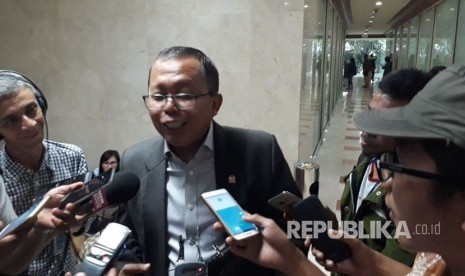 Anggota Komisi III DPR-RI, Arsul Sani di Gedung Nusantara II, Senin (16/10).