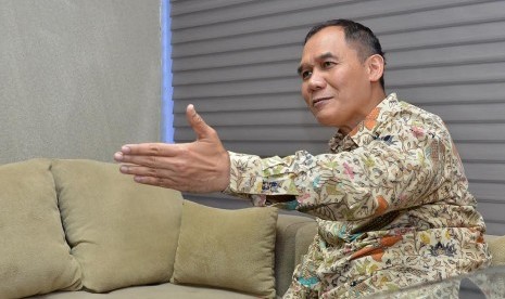  Ketua MTI Jatim, Bambang Haryo Soekartono, meminta pemerintah turunkan harga solar. 