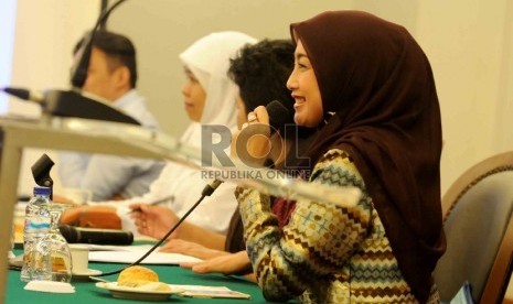 Anggota Komisi VIII, DPR RI, Desy Ratnasari (kanan) menjadi pembicara soal disabiltas di Jakarta, Kamis (9/4) lalu.