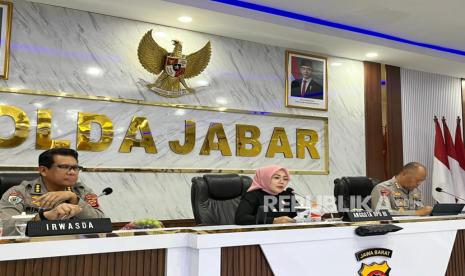 Anggota Komite I DPD RI daerah pemilihan (Dapil) Jawa Barat Aanya Rina Casmayanti melakukan kunjungan kerja ke Polda Jabar dan Pangdam III Siliwangi