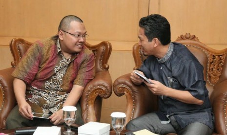 Anggota MPR dari Fraksi PKS, Al Muzzamil Yusuf  dan Pakar Hukum Tata Negara, Fitra Arsil 