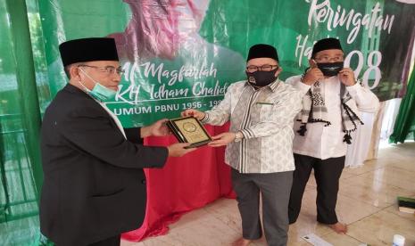 Anggota MPR Syaifullah Tamliha dari Fraksi Partai Persatuan Pembangunan (PPP) ini melakukan sosialisasi berbarengan dengan Hari Ulang Tahun (Haul) KH. Dr. Idham Chalid yang ke-98.