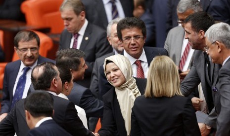  Suasana di Parlemen Turki, Ankara.   (Reuters / Umit Bektas)