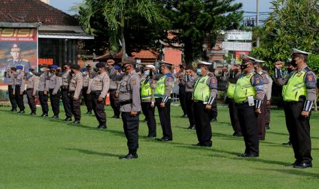 Anggota kepolisian menggelar apel kesiapan pengamanan (ilustrasi). 