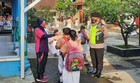 Anggota Polres Semarang yang ditempatkan sebagai 