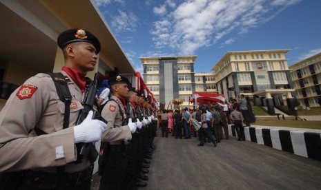 Gedung Mapolda Sumatra Barat (Sumbar). AKP Dadang menembak mati AKP Ulil yang merupakan kasat Reskrim Polres Solok Selatan, kini terancam hukuman mati..