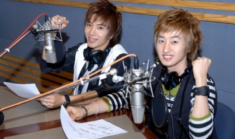 Anggota Super Junior saat memandu acara Kiss The Radio