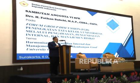 Anggota VI Badan Pemeriksa Keuangan (BPK) Fathan Subchi memberi arahan kepada segenap pelaksana di Universitas Negeri Surakarta Sebelas Maret (UNS) di Surakarta. Dalam acara Forum Group Disucssion dihadiri pula oleh Majelis Wali Amanat UNS, Komite Audit UNS, Rektor UNS, dan seluruh pegawai UNS.