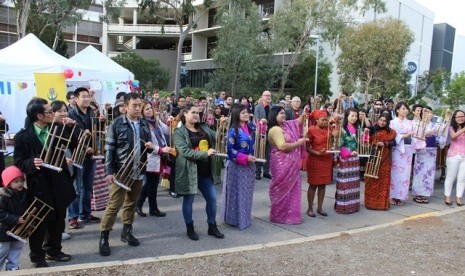 Angklung Multikultural