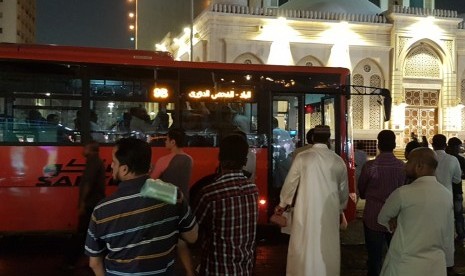 Angkutan bus di Jeddah.