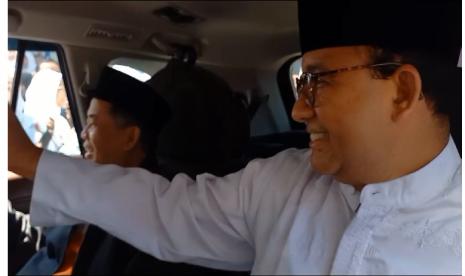 Anies Baswedan saat berkunjung ke Tasikmalaya dan ditanya kabar Koalisi Perubahan.