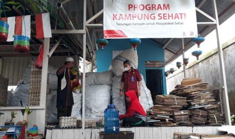 ank Sampah Perseka berhasil memanen sampah hingga 981 kg yang terkumpul dari paranasabahnya, seperti nampak pada Kamis (14/10).