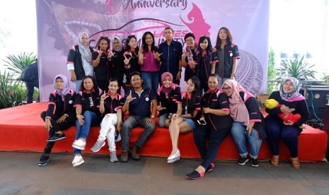 Anniversary Ladies Car Community