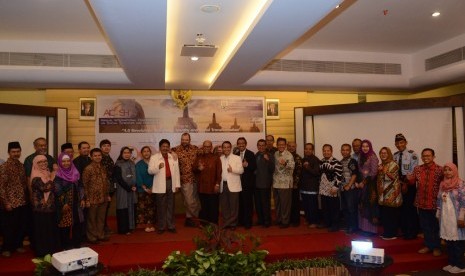  Annual International Converence On Social Sciences And Humanities yang digelar Fakultas Isoshum UIN Sunan Kalijaga di Hotel Saphire Yogyakarta.