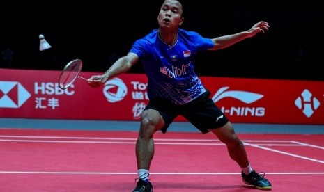 Anthony Sinisuka Ginting membuka peluang lolos ke babak semifinal BWF World Tour Finals 2019 setelah mengalahkan wakil Chen Long 21-12 dan 21-11 di Grup B, Kamis (12/12)..