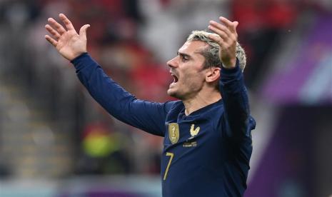 Antoine Griezmann dari Prancis bereaksi selama semifinal Piala Dunia FIFA 2022 antara Prancis dan Maroko di Stadion Al Bayt di Al Khor, Qatar, Kamis (15/12) dini hari WIB.