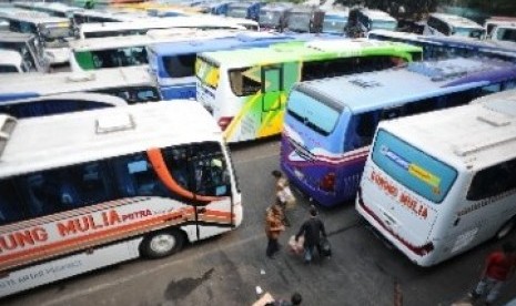 Antrean bus di Terminal Garut (Ilustrasi)