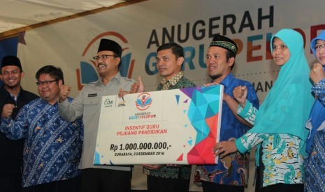 Anugerah Guru Pejuang dan pelopor LMI