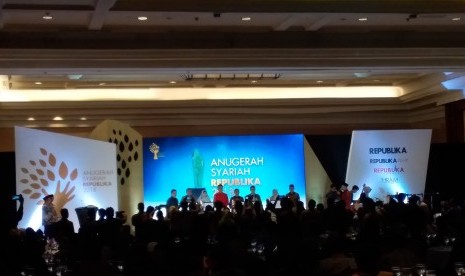 Ini Tiga Tokoh Ekonomi Syariah Republika 2018 Republika Online