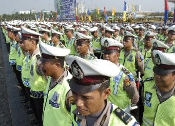 Aparat kepolisian dikerahkan untuk pengamanan Monumen Nasional (Monas).