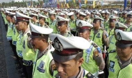 Aparat kepolisian dikerahkan untuk pengamanan Monumen Nasional (Monas).