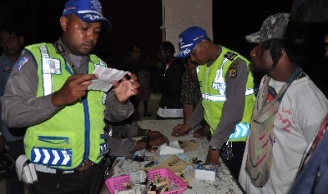 Aparat Kepolisian Mimika melibatkan organisasi lintas pemuda untuk mengamankan suasana Ramadhan.