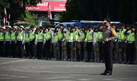 Apel Operasi Lilin. (ilustrasi) Polda SUmbar menggelar Operasi Lilin SInggalang 2019 menyambut Natal dan Tahun Baru 2020.