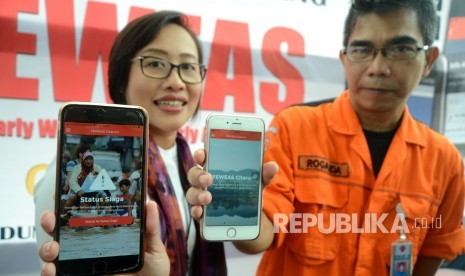 Aplikasi Peringatan Bencana Dini untuk Mitigasi Risiko Banjir, Flood Early Warning and Early Action System (FEWEAS) yang telah di launching (ilustrasi)