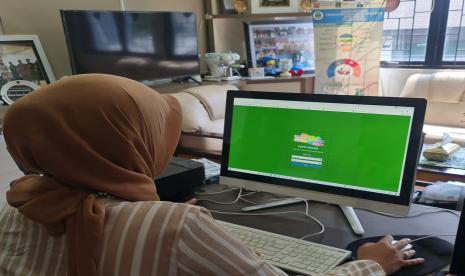 Aplikasi Pesta Online.