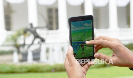 Aplikasi Pokemon Go saat berada di Komplek Istana Negara, Jakarta, Rabu (20/7). (Republika/ Wihdan)