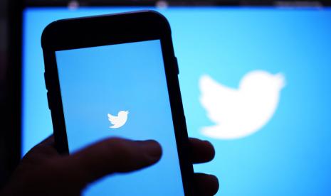 Twitter telah melakukan pemutusan hubungan kerja (PHK) terhadap lebih dari 6.000 karyawan, atau sekitar 80 persen dari total tenaga kerjanya sejak akhir tahun lalu.