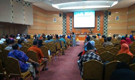 APPERTI menyelenggarakan seminar nasional did kampus Yarsi Jakarta. 