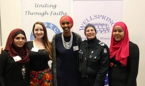 April Robinson (kedua dari kiri) bersama sejumlah pembicara di acara The Resilient Women Forum di Melbourne.