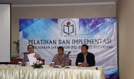 Aptisi dan BSI menggelar   pelatihan dan implementasi PJJ Aptisi di Jakarta, 3-4 November  2015.  