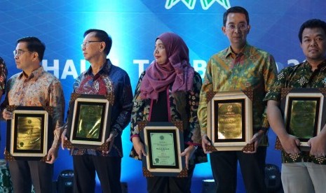 AQUA meraih Halal Award - Halal Top Brand 2018 dari LPPOM MUI. 