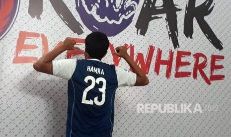 Arema FC merekrut pemain Hamka Hamzah untuk memperkuat lini belakang Singo Edan. 