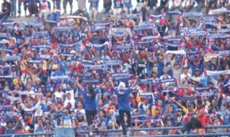 Aremania berpesta