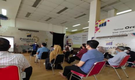 ARS University, mengawali aktivitas di tahun 2022 dengan mengadakan workshop untuk para civitas akademika ARS Univrsity. Yakni, mengangkat tema “ARSnesia Menjadi Digitalpreneur Sebelum Wisuda”