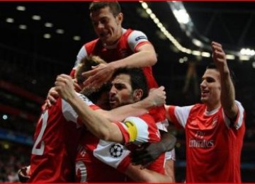 Arsenal saat melawan Barcelona dalam laga pertama babak 16 besar Liga Champions. 