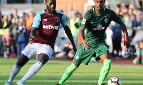 Arthur Masuaku (kiri). 