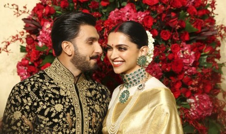 Artis Bollywood Deepika Padukone bersama suaminya, Ranveer Singh.