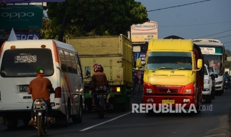 Arus lalu lintas di Pasar Limbangan Garut