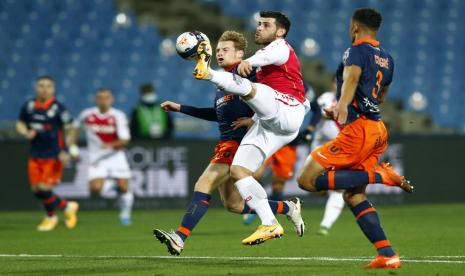 AS Monaco merangkak ke posisi empat besar Ligue 1 Prancis usai mengalahkan Montpellier HSC 3-2 pada Jumat (15/1).